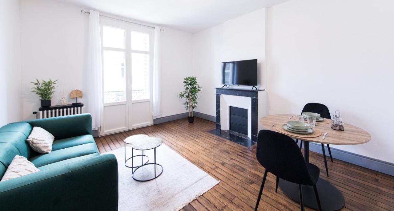 Appartement Avec Balcon A 250 M De La Gare, Hyper Centre Tours Exterior foto