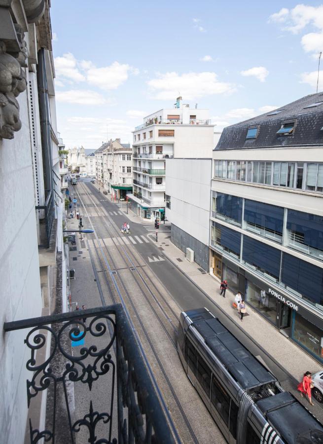 Appartement Avec Balcon A 250 M De La Gare, Hyper Centre Tours Exterior foto