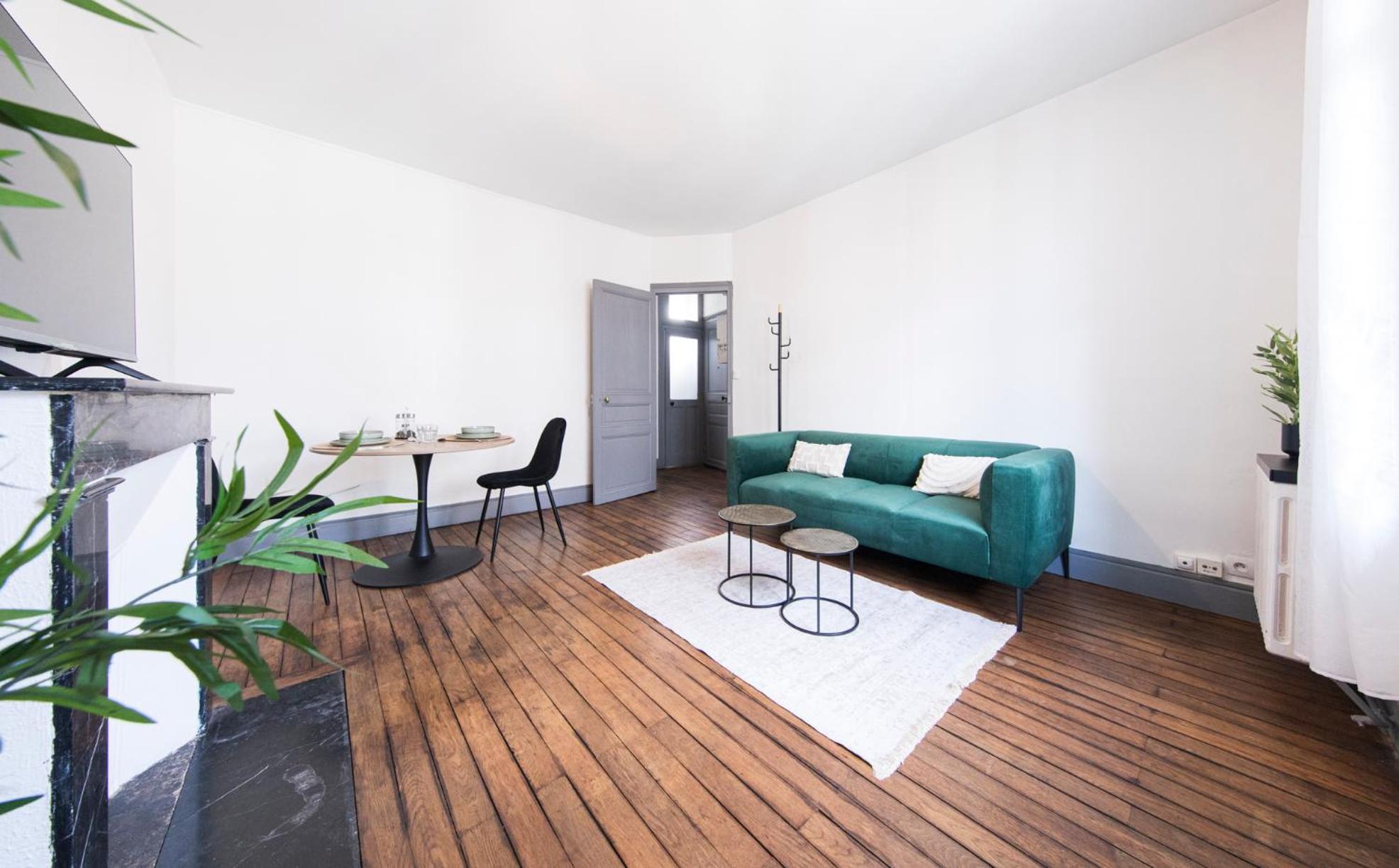 Appartement Avec Balcon A 250 M De La Gare, Hyper Centre Tours Exterior foto